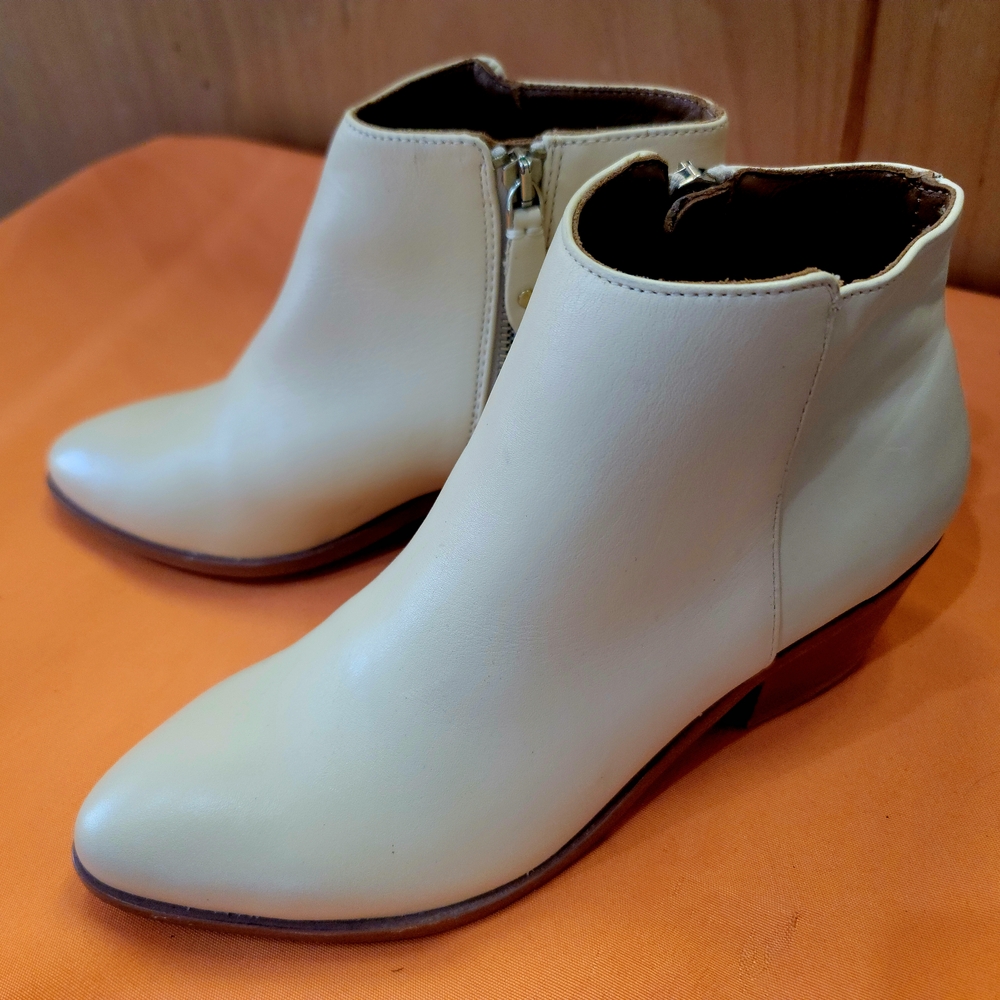 Thursday Boot Company Downtown Beige/Cream Ankle Boots